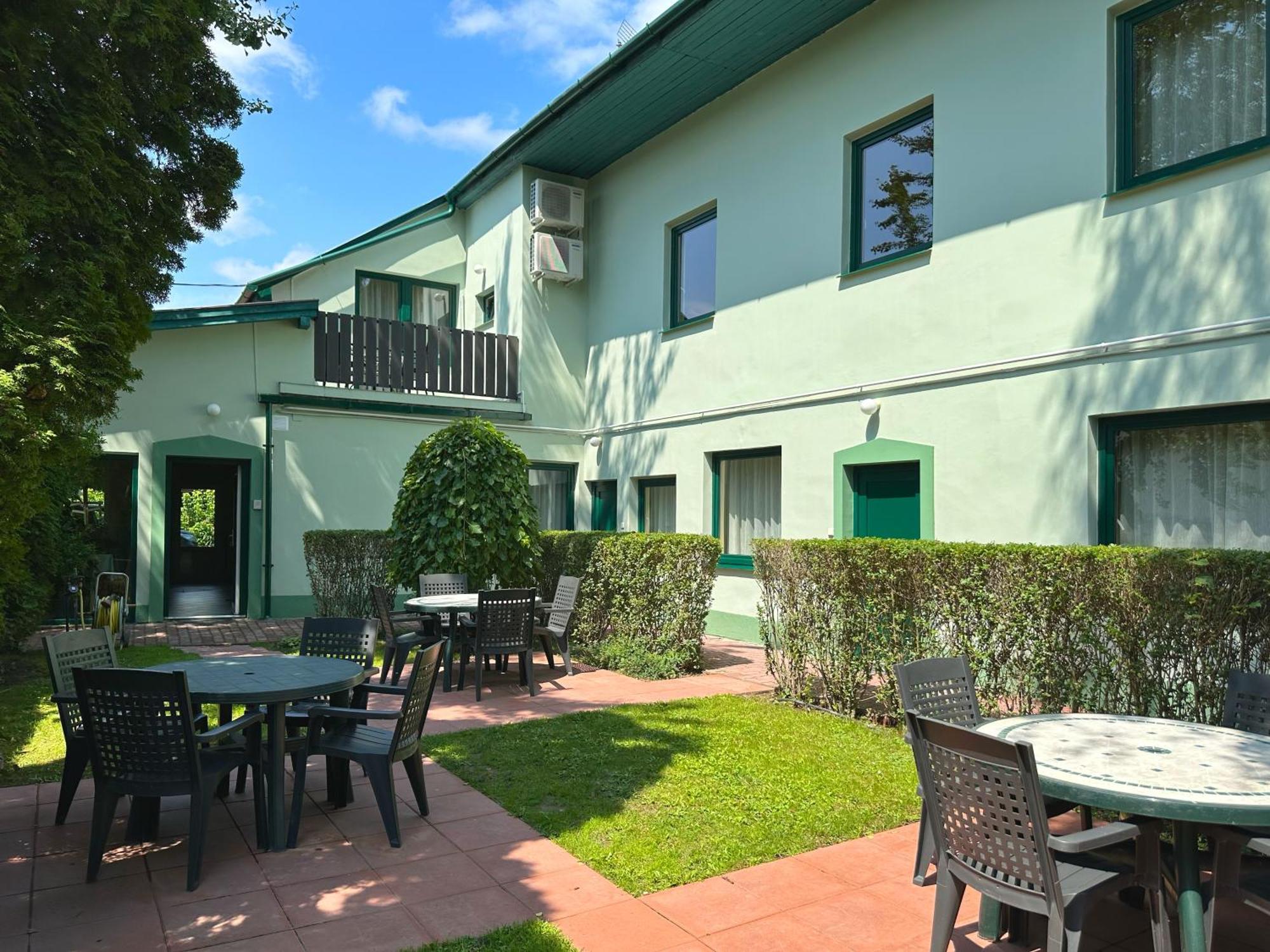 Pensiune Irisz Panzio 3*