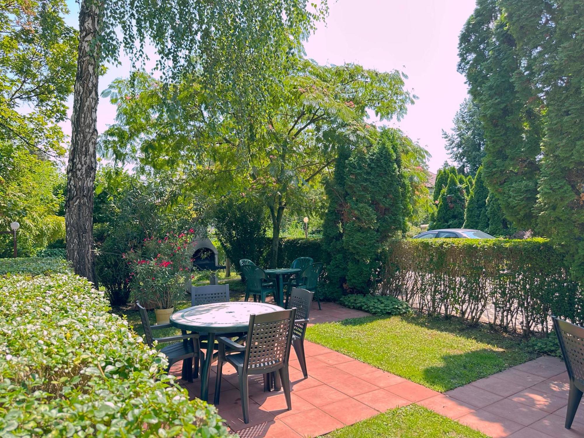 Irisz Panzio Pensiune 3*