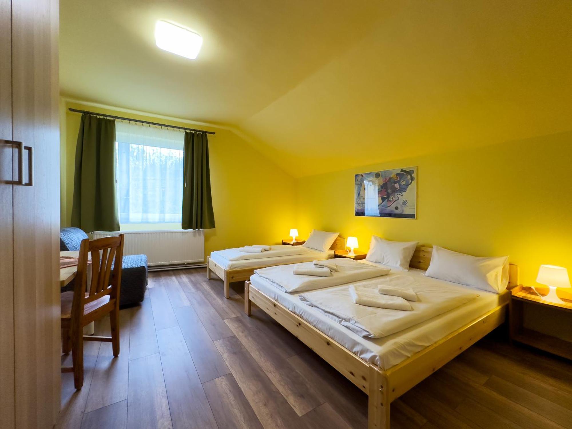 Pensiune Irisz Panzio 3*