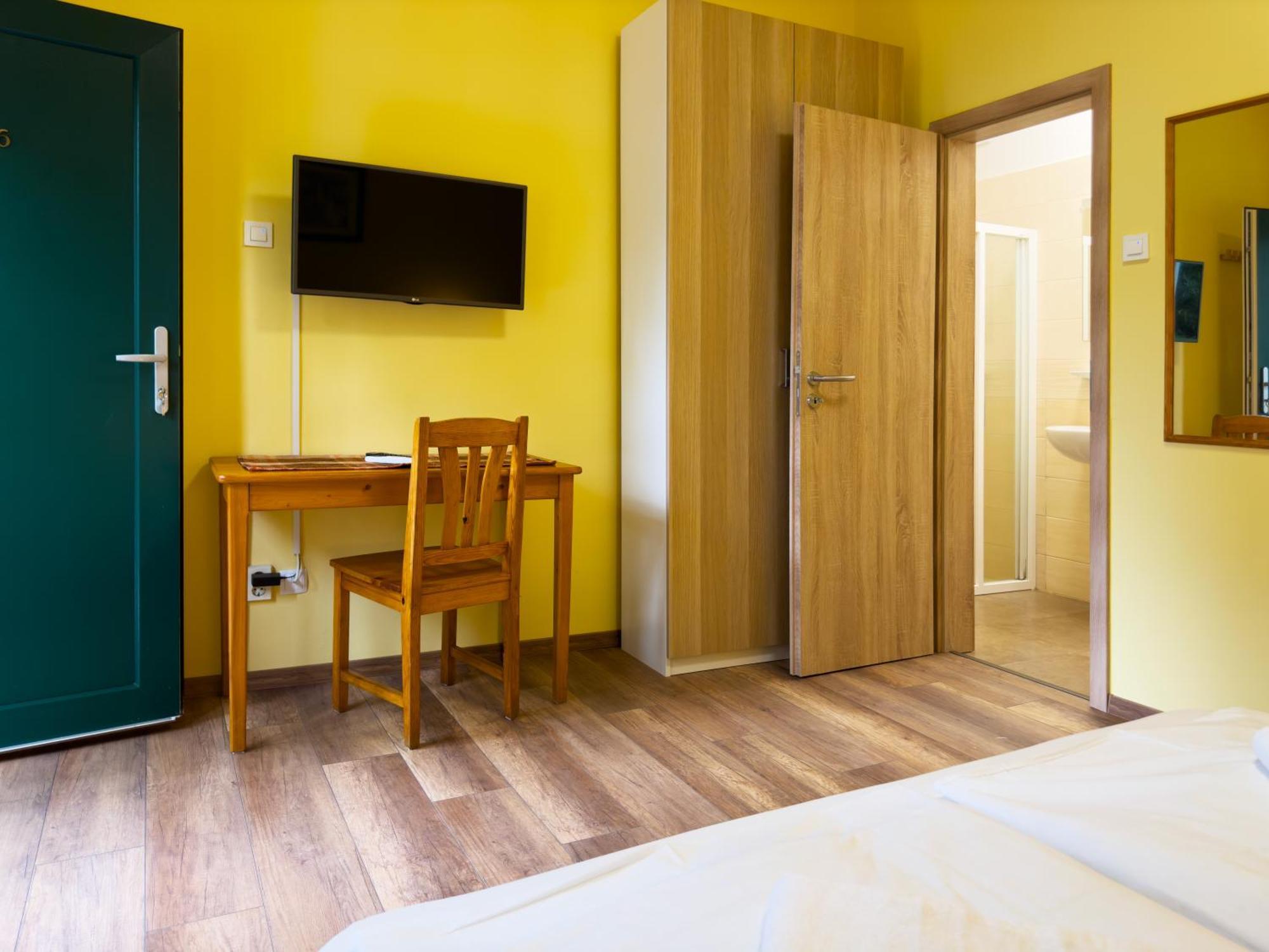 Irisz Panzio 3* Budapesta