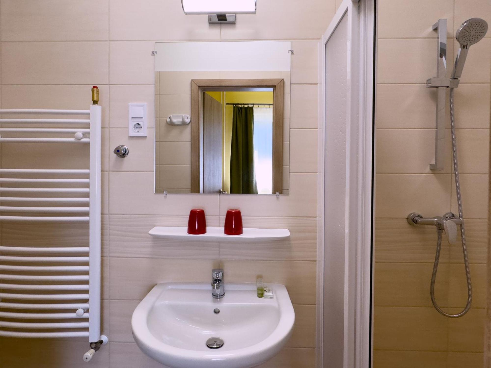 Pensiune Irisz Panzio 3*