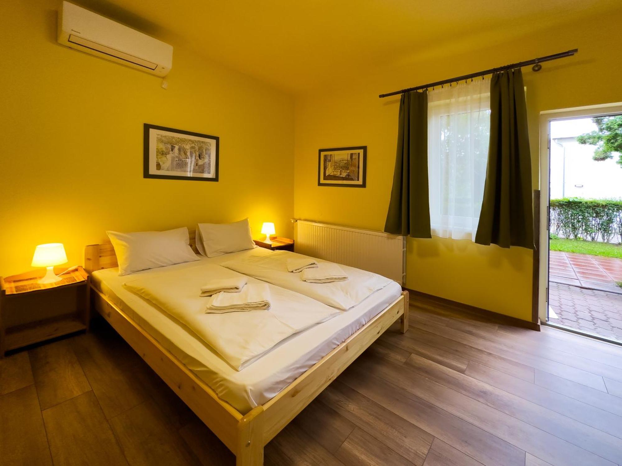 Pensiune Irisz Panzio 3*