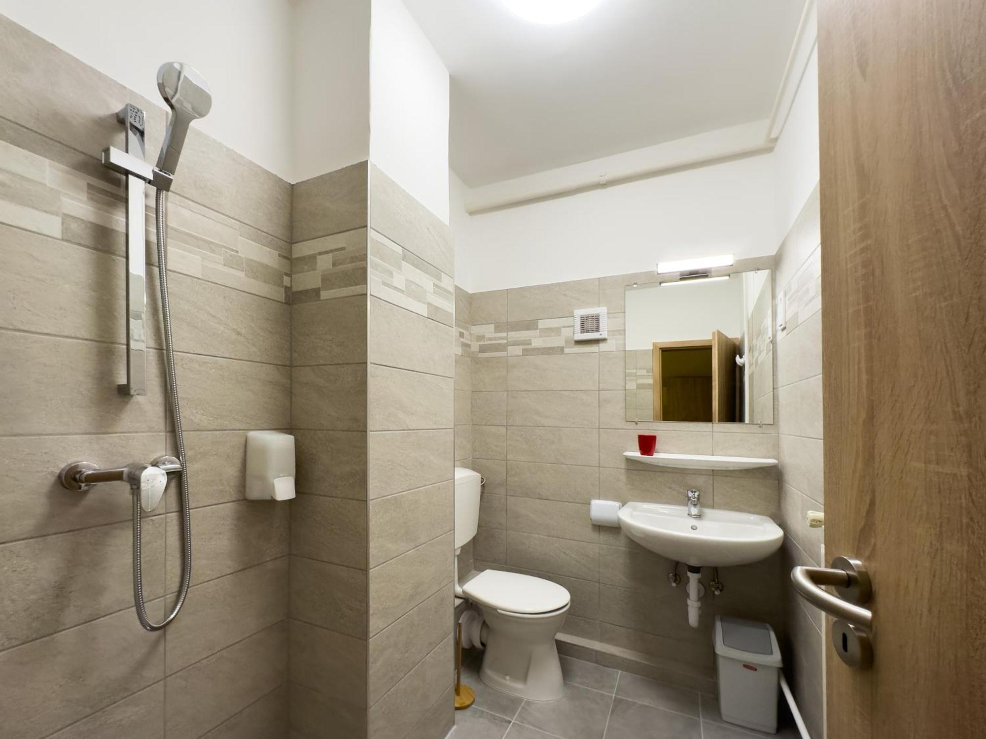 Irisz Panzio 3* Budapesta